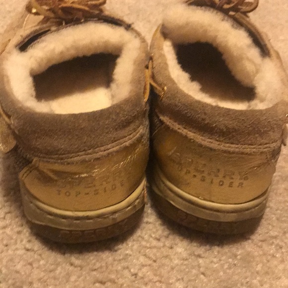 Fuzzy sperry’s - Picture 3 of 3